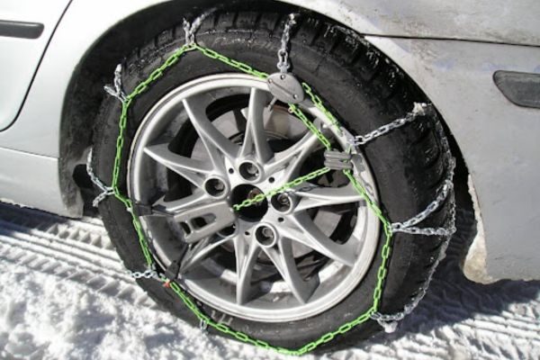 Guía para colocar cadenas de nieve en las ruedas de coches con Rubenpa